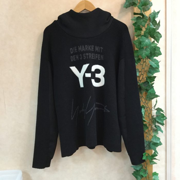 Y-3 KNITTED STACKED LOGO
