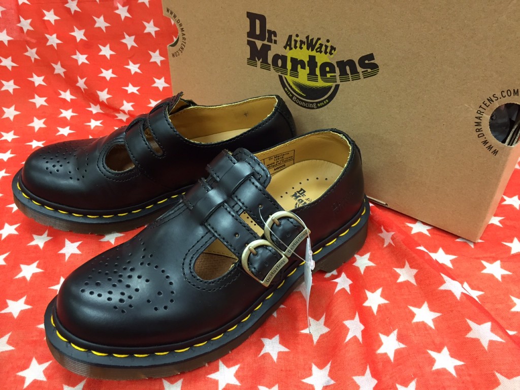 dr martens mary janes size 5