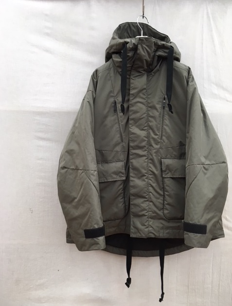 いです】 URU mountain jacket 美品 黒色 padding hoodの通販 by えん 