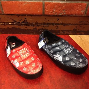 supreme thenorthface Bandana ThermoBall Traction Mule (1)