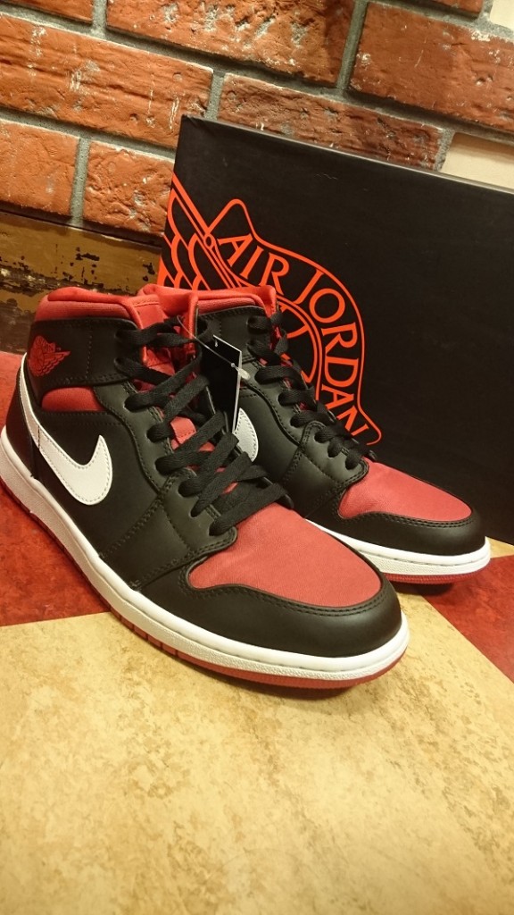 nike air jordan 1 mid (1)