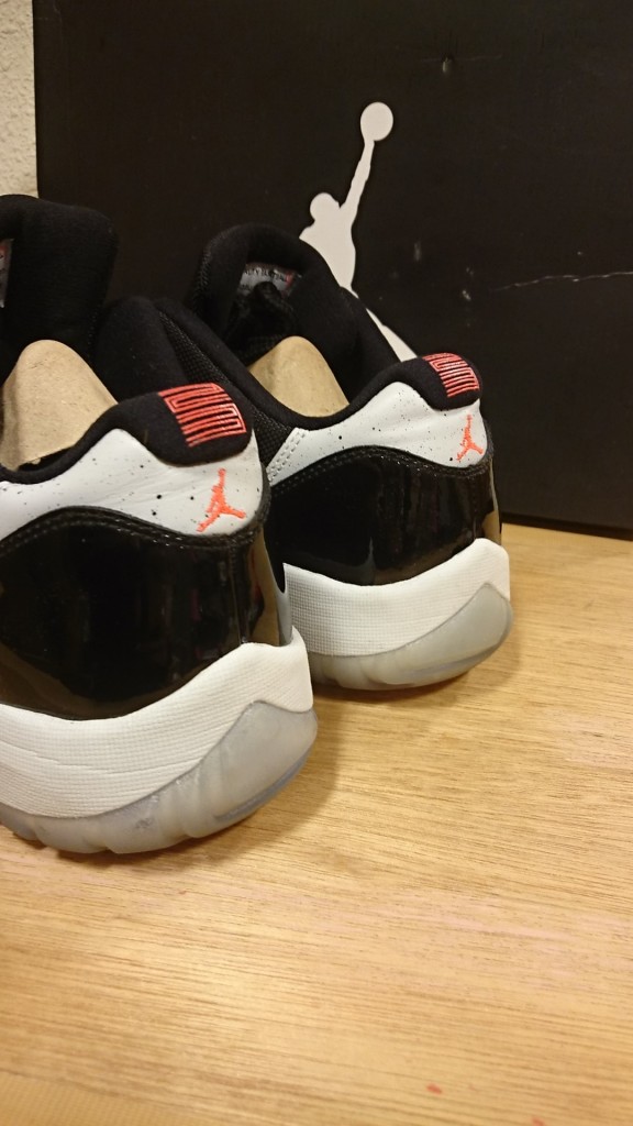 JORDAN 11 LOW INFRARED (4)