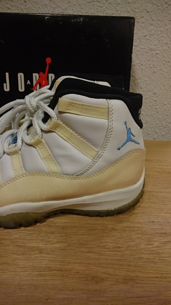 JORDAN 11 OG COLUMBIA (3)