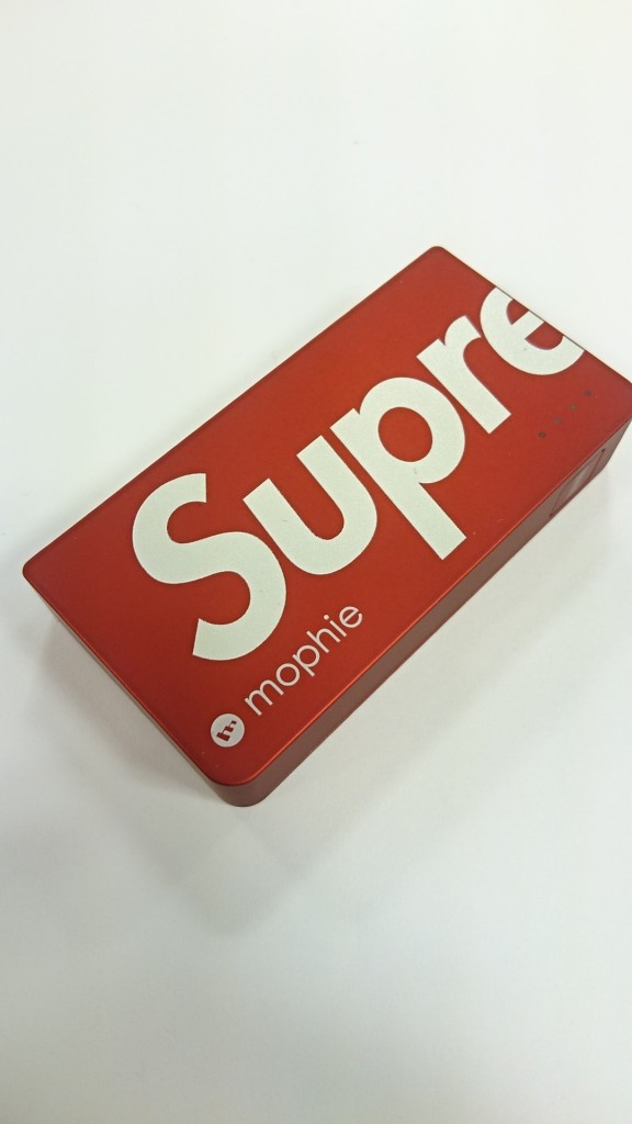 supreme 15ss mophie (4)